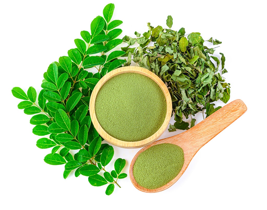 Les bienfaits du moringa sont nombreux : énergisant, renforçant le système immunitaire, etc